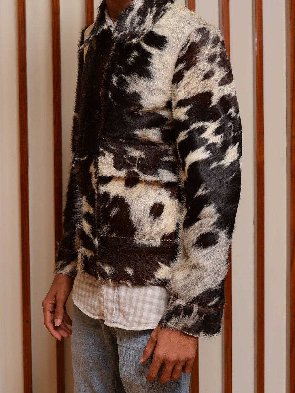 Stylish handcrafted cowhide leather jacket with a rustic vintage look, ideal for fashionable streetwear enthusiasts.