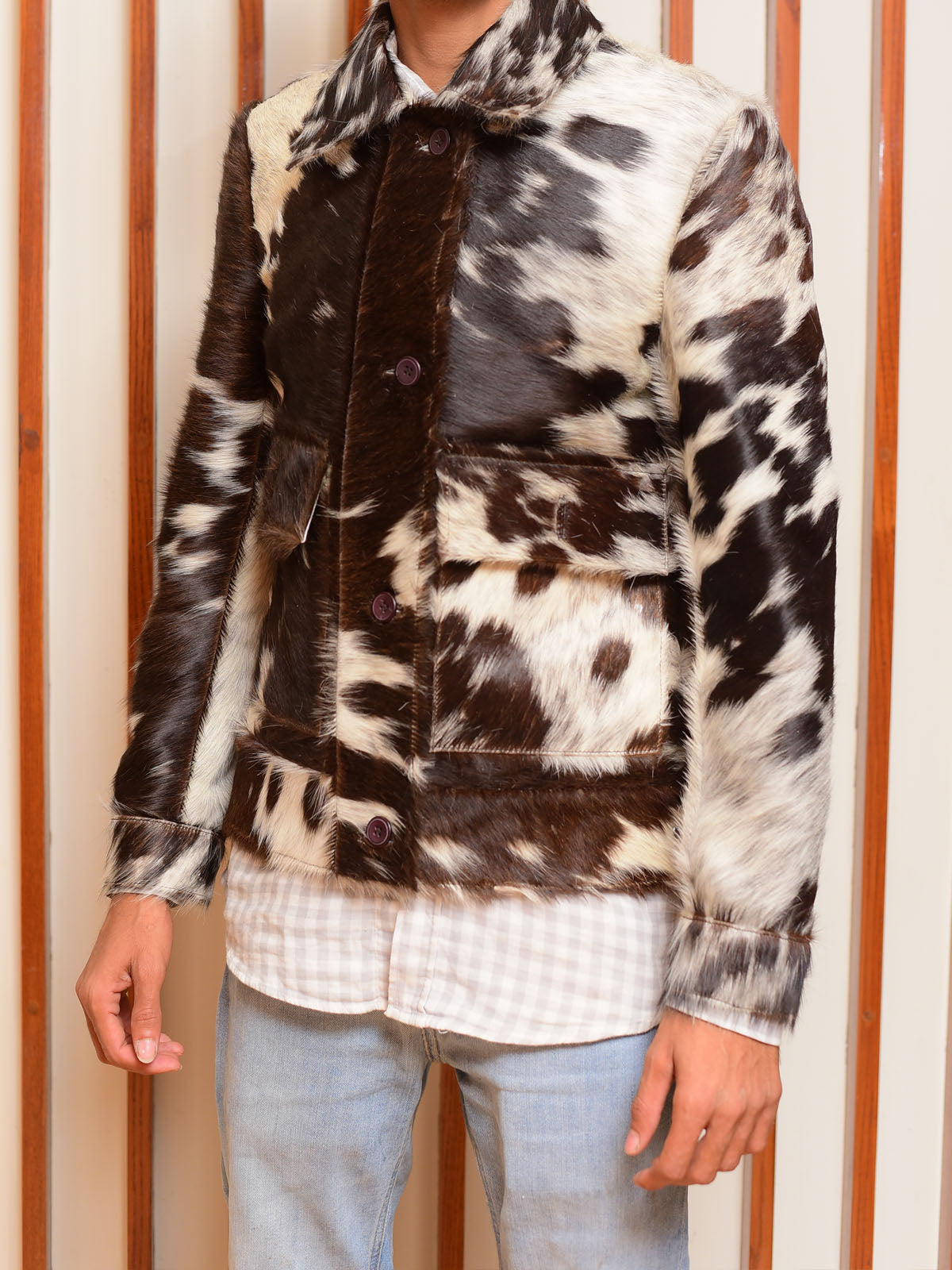 Stylish handcrafted cowhide leather jacket with a rustic vintage look, ideal for fashionable streetwear enthusiasts.