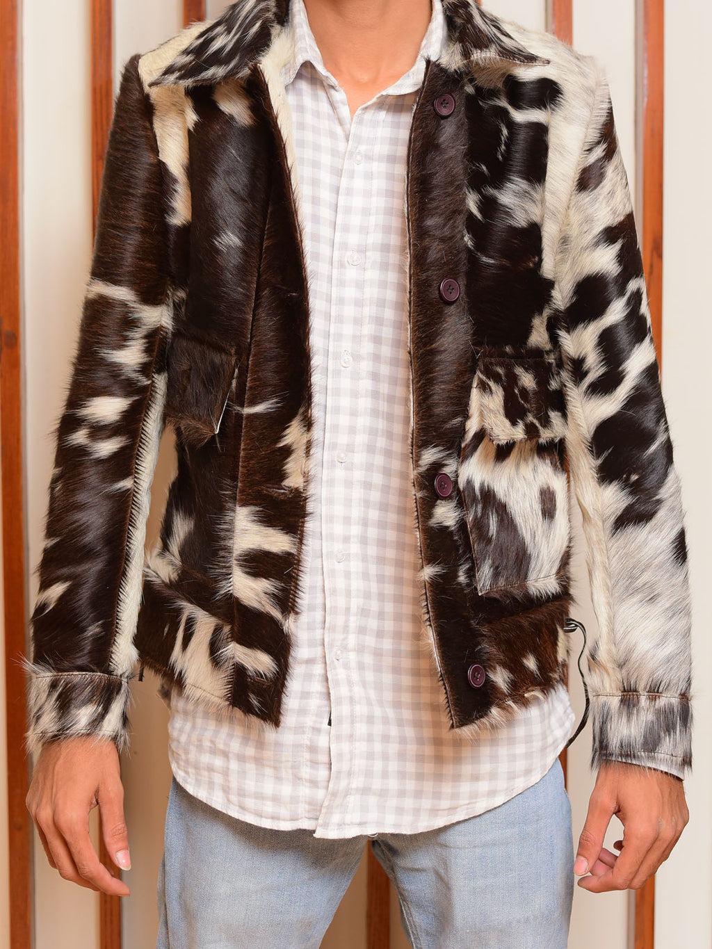 Stylish handcrafted cowhide leather jacket with a rustic vintage look, ideal for fashionable streetwear enthusiasts.