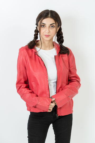 Chic pink leather jacket for women, handcrafted with high-quality materials, versatile and fashionable for any occasion.