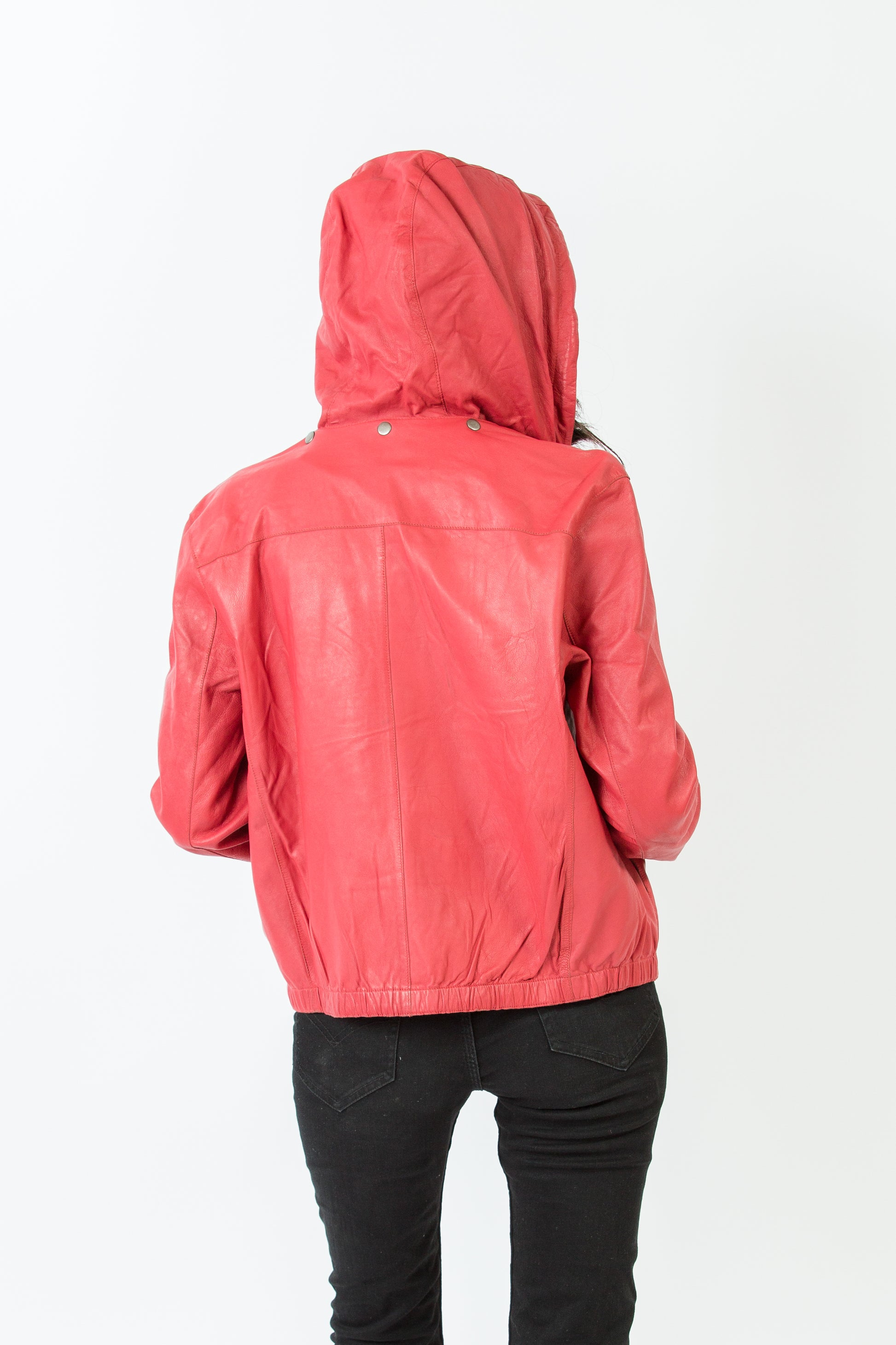 Chic pink leather jacket for women, handcrafted with high-quality materials, versatile and fashionable for any occasion.