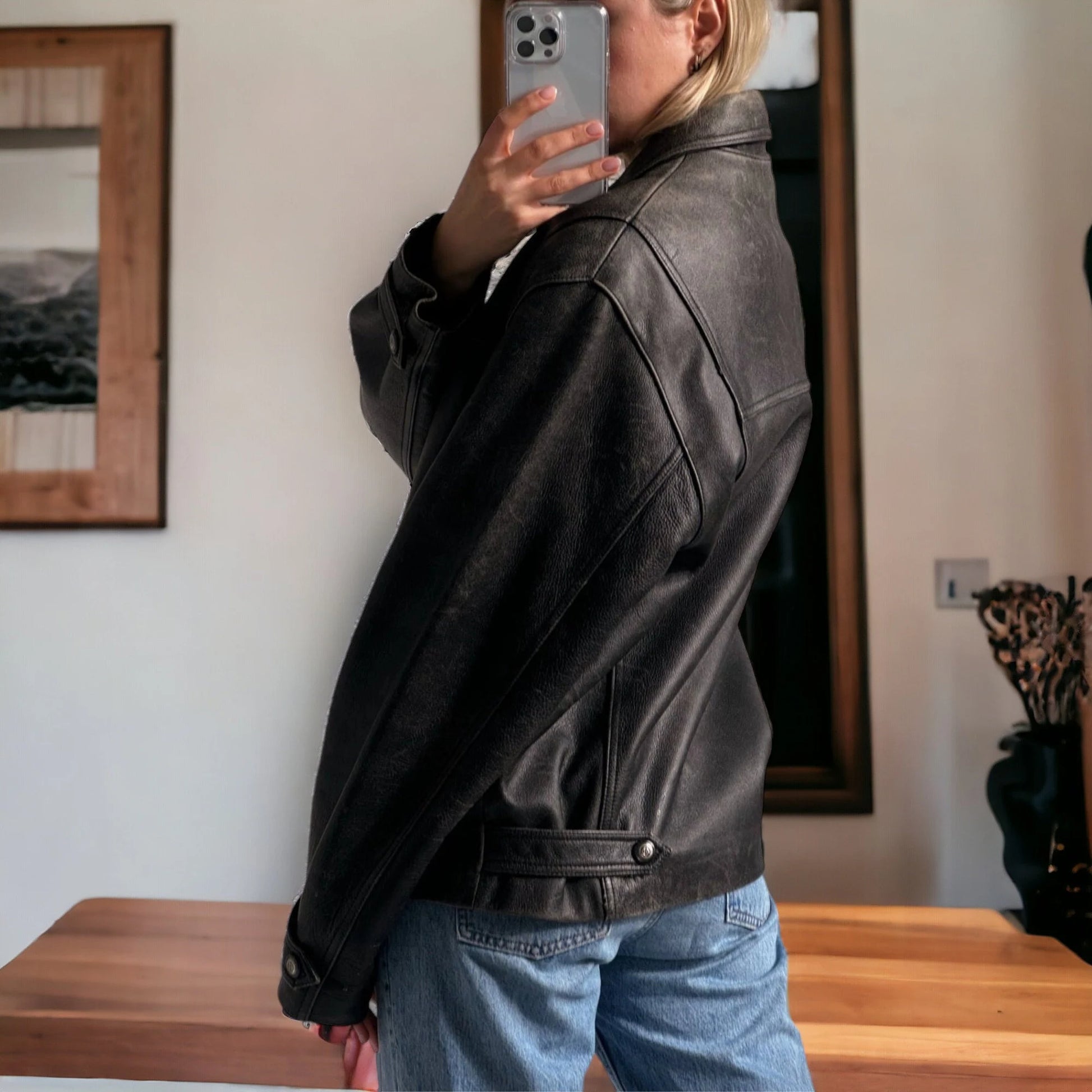 90's Womens Vintage Oversized Straight Jacket, ladies leather jacket, ladies biker jacket, bomber jacket, valentines day gift ,Side View,Black Color, Women